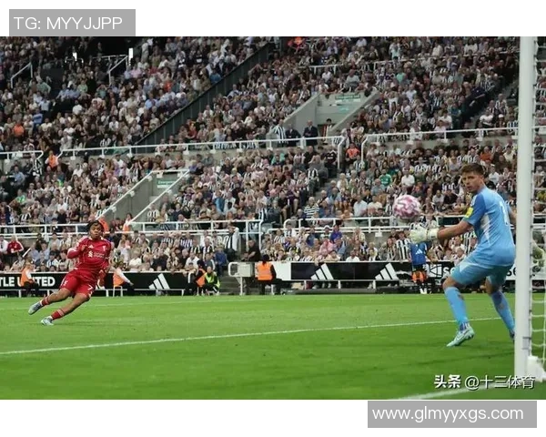 长发丑陋足球球星逆袭之路：从被嘲笑到成为球场英雄